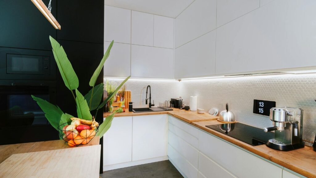 Academic Organization and the Poltekkes Kemenkes Maluku Library